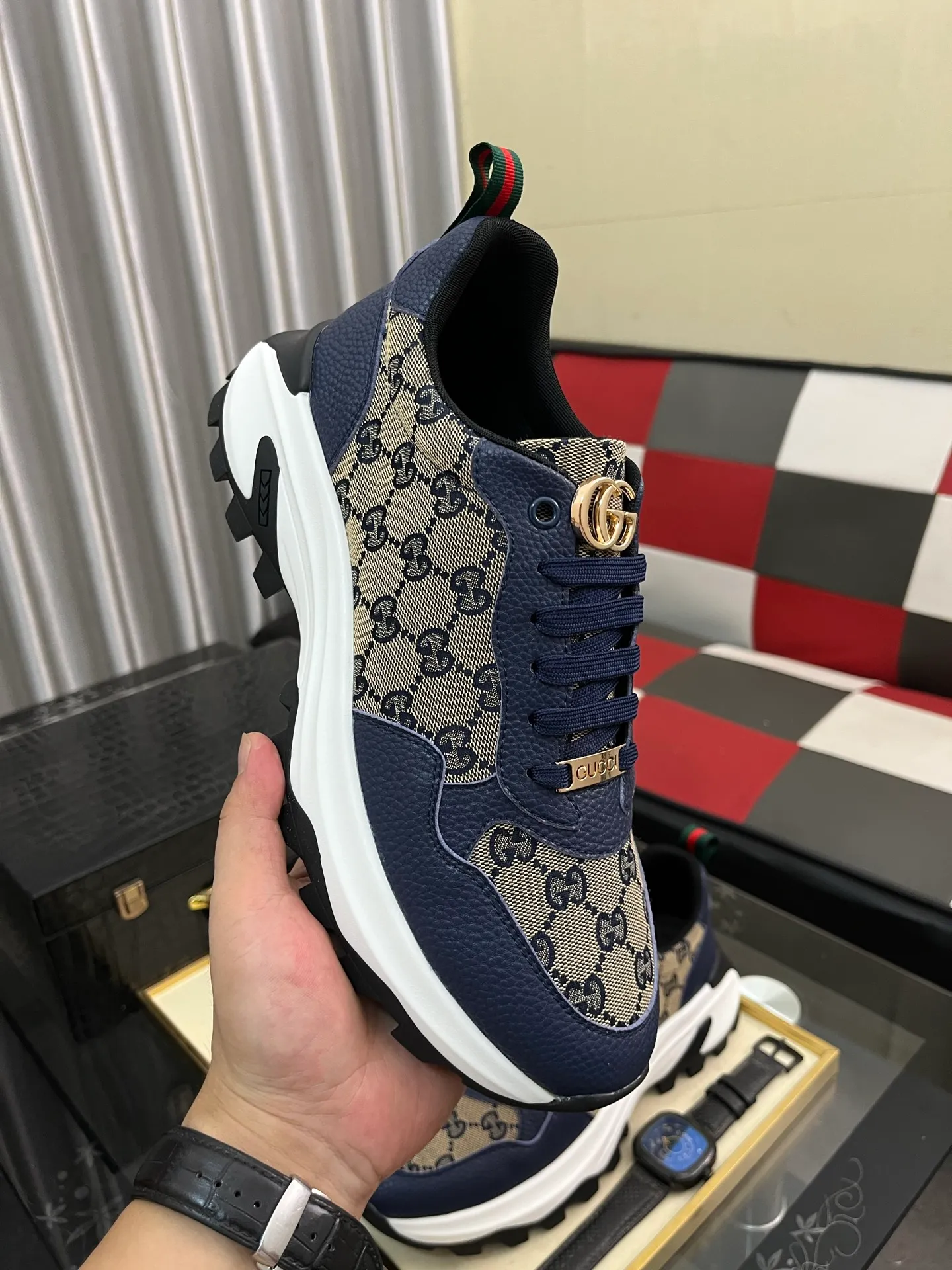Men's shoes 💰458⌚️⌚️ Gucci •Gucci original quality. ~ Unique modern style sneakers. 🏃A must-have casual shoe for trendy men😍😍 Original brand imported from Italy, imported original leather, sheep lining (refuses to discolor and grind feet) Sole: Original sole provided by the original factory, French lazy style design ⚠️Fit to the feet, original quality attached, super comfortable original sole, code number: 38-444️⃣Colors available